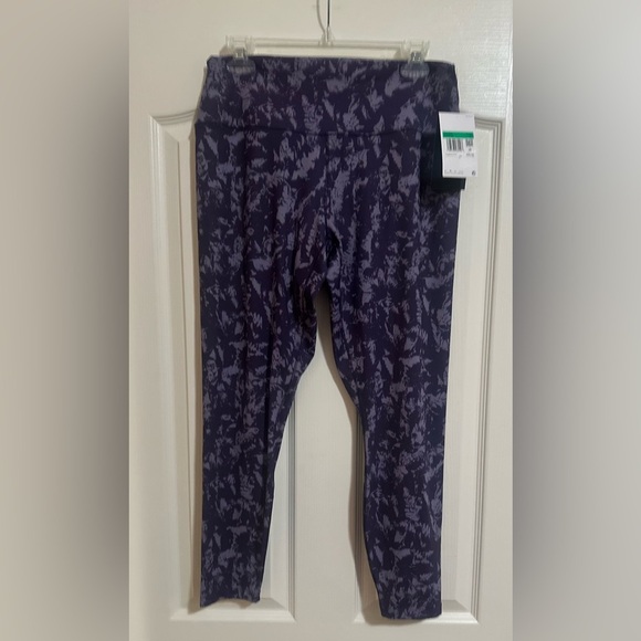 NWT Women’s‎ NIKE High Rise One Dri-Fit Purple 7/8 Length. Size XL. - Picture 7 of 7